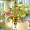 Flower garden chandelier. Cây đèn chùm vườn hoa thủy tinh rực rỡ sắc màu của Toso Murano - Ý. Với 6 chao đèn là 6 bông hoa lớn và rất nhiều bông hoa nhỏ trang trí xung quanh.