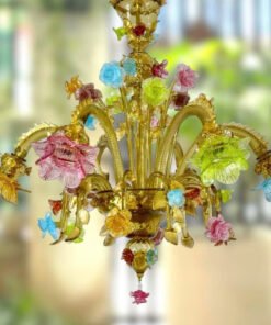 Flower garden chandelier. Cây đèn chùm vườn hoa thủy tinh rực rỡ sắc màu của Toso Murano - Ý. Với 6 chao đèn là 6 bông hoa lớn và rất nhiều bông hoa nhỏ trang trí xung quanh.