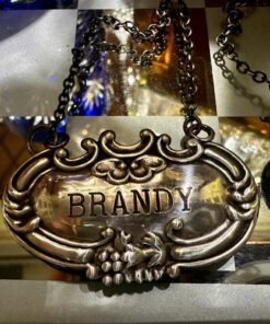 Sterling silver. Silver 925 Dây chuyền tem rượu mạnh bằng bạc sterling. Treo làm đồ trang sức cho các chai rượu và để phân biệt được dòng loại rượu được rót vào những chai pha lê không tem.