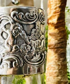 Sterling silver 925 decanter. Chai rượu bằng bạc cổ điển. Chai rượu pha lê khắc hoa văn thủ công . Cổ chai và nắp chai được chế tác thủ công bằng bạc 925