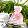 Chú gấu Teddy bear pha lê Daum màu hồng size lớn phiên bản giới hạn 375 bức. Decor sưu tập hoặc bổ sung vào bộ sưu tập vườn thú pha lê. Kích thước cao 15cm rộng 11,5cm. Tình trạng mới không có hộp.