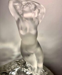 Lalique woman. Made in France 🇫🇷 Tác phẩm cô gái pha lê Lalique điêu khắc nude nghệ thuật. Decor phòng phòng khách, phòng ngủ, phòng tắm rất