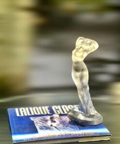 Lalique woman. Made in France 🇫🇷 Tác phẩm cô gái pha lê Lalique điêu khắc nude nghệ thuật. Decor phòng phòng khách, phòng ngủ, phòng tắm rất