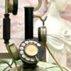 Antique telephone. Made in France 🇫🇷 Chiếc điện thoại cơ quay số vỏ bằng đồng nguyên chất mạ niken của Pháp. Thiết kế dạng đứng và có thêm 1 tai nghe phụ đặc trưng của nước này.