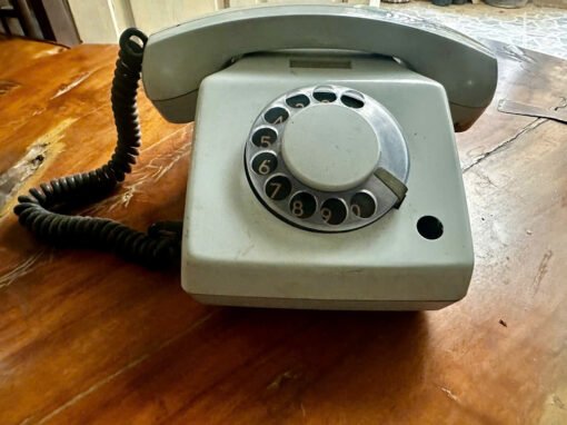 Vintage phone. Made in Germany 🇩🇪 Điện thoại quay số Decor vintage hoặc quán Café và phục vụ chụp ảnh.