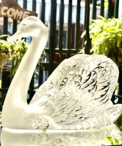 Lalique swan. Made in France 🇫🇷. Thiên Nga pha lê của Lalique này là một món đồ không thể thiếu với các nhà sưu tập pha lê hiệu.