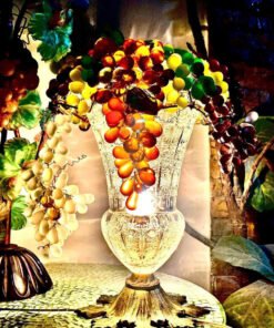 Czech fruit lamp. Made in Czechoslovakia Nhìn cây đèn chỉ muốn ăn. Cây đèn là 1 bình pha lê đựng hoa quả thủy tinh màu nghệ thuật của Czech. Từng chi tiết đc làm thủ công.